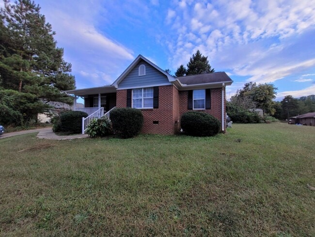 Photo - For Rent - Hart County - Fay Kight Circle - Three Bedroom and Two Bathroom Home