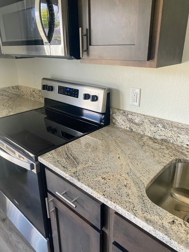 Photo - Park St Apartments Unit 4