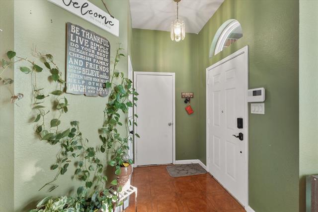 Photo - 836 W Colony Dr