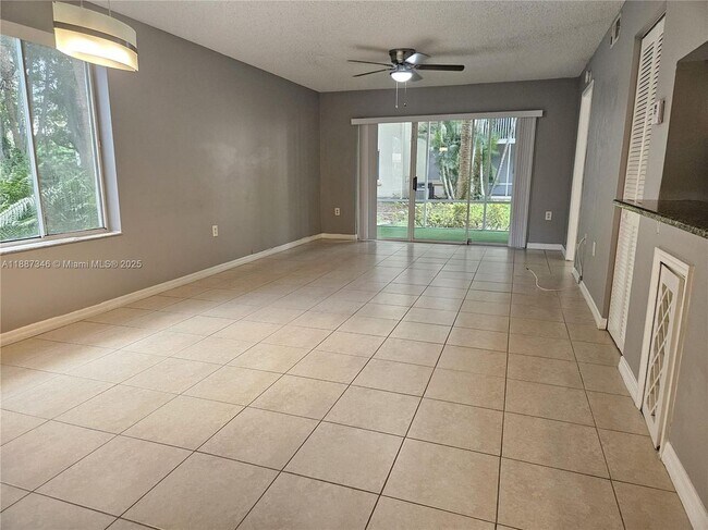 2101 Glenmoor Dr Unit 2101