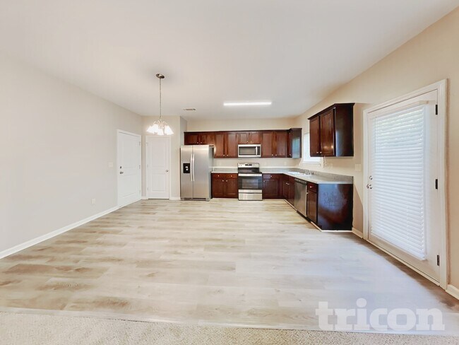 Photo - 1006 Grenier Terrace NE