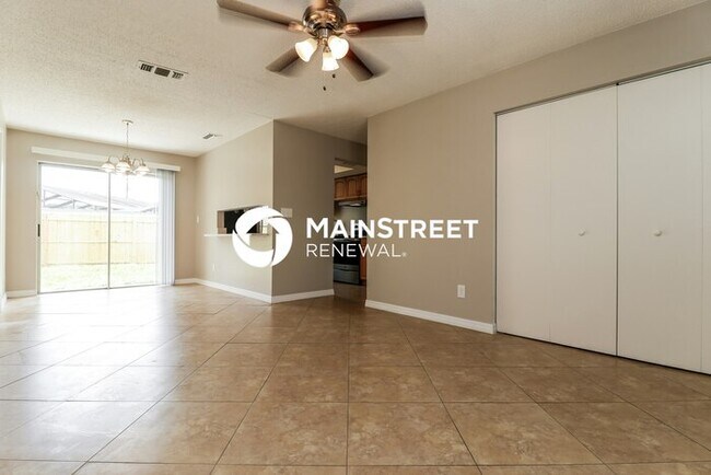 Photo - 4 Bedroom Pet-Friendly Home in Seminole, FL with Main Street Renewal