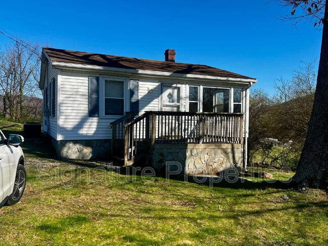 Building Photo - 414 Bryant Rd