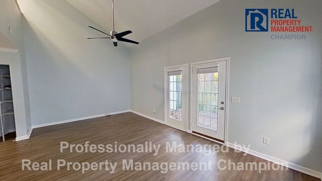 Photo - Cute 3 BD/2 BA Townhome Style Near UNCW