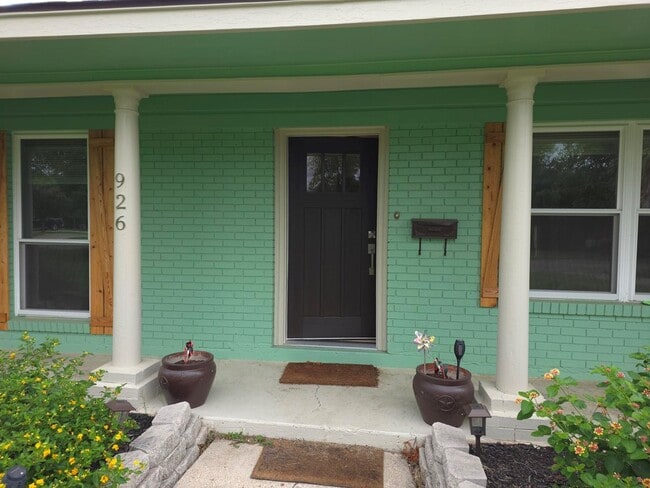 Photo - 926 Pecan St
