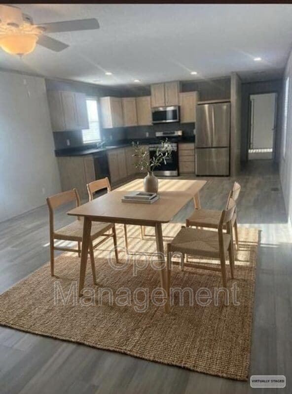 Photo - 825 1st Ave E