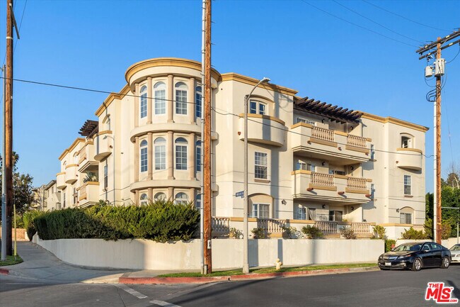Photo - 4832 Whitsett Ave Condo Unit 103