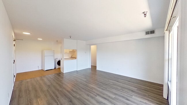 Photo - 2033 Castro St Unit 11