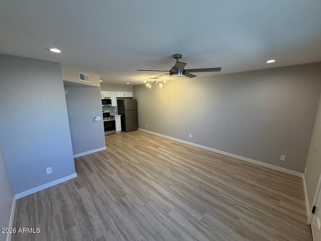 Photo - 476 E Linda Ave Unidad 4