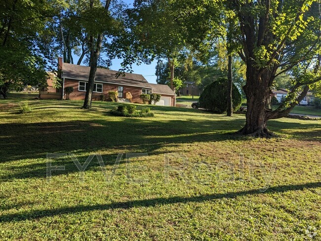 Building Photo - 2304 Brooks Ave Rental