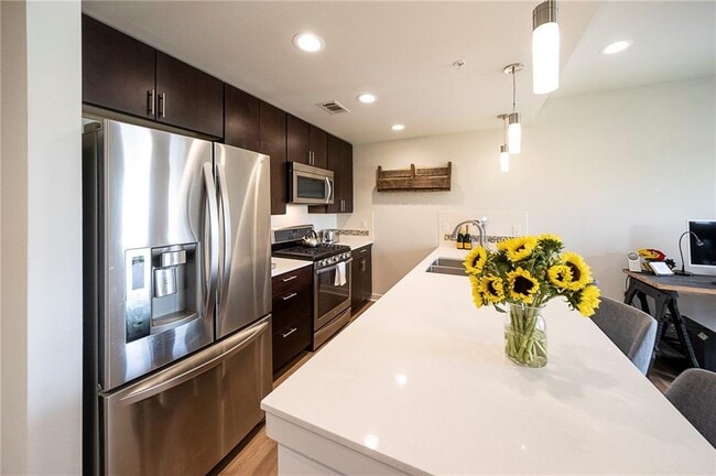 Photo - 1603 Enfield Rd Unit 306