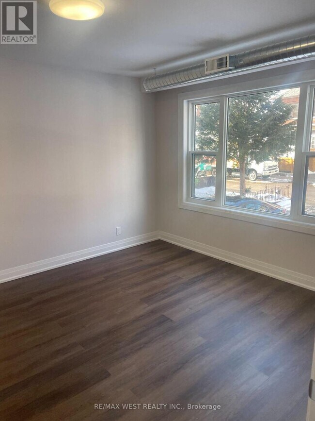 Photo - 57 Nassau St