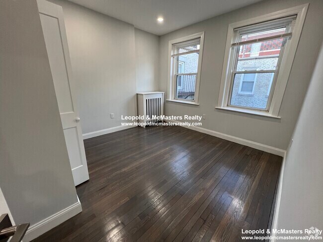 Building Photo - 105 Jersey St Rental