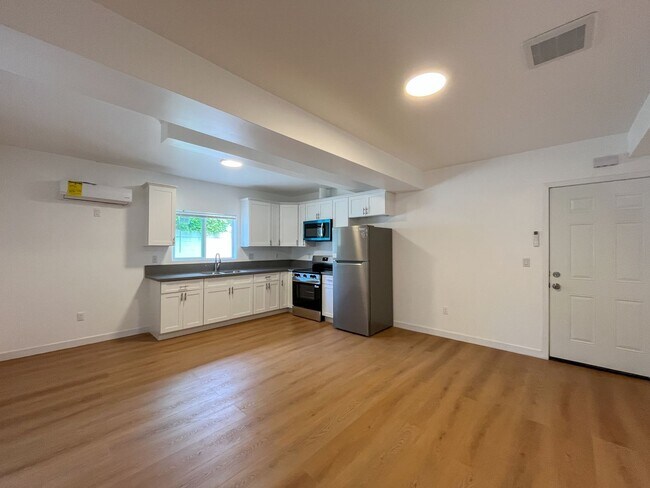 Photo - 905 Gaviota Ave, Long Beach, CA 90813