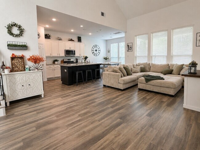 Photo - 17111 Crimson Crest Dr
