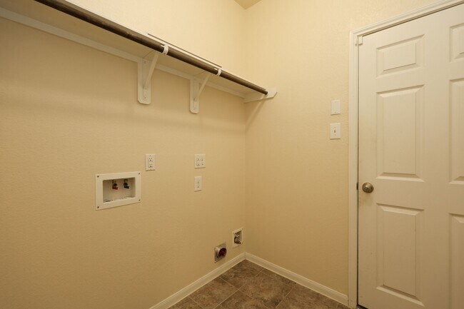 Photo - 4155 Falvel Cove Dr