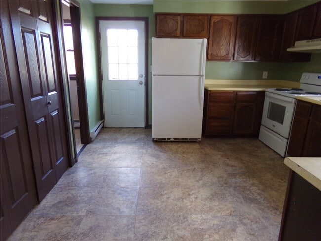 Photo - 900 Wallace St Unit 1-Right