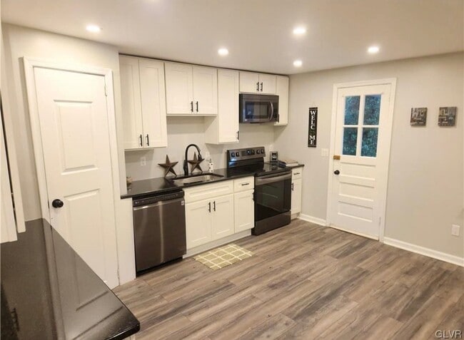 Photo - 430 E Garrison St