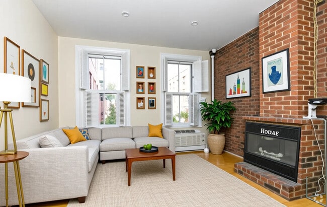 Building Photo - 32 Irving St Unit 1 Rental