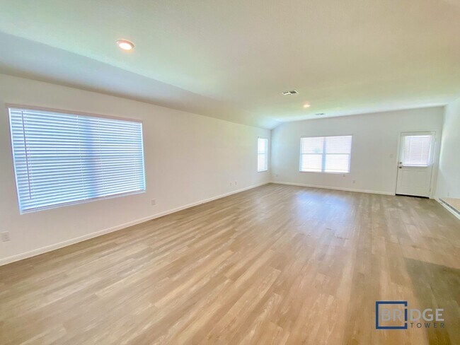 Photo - 2720 Coral Vly