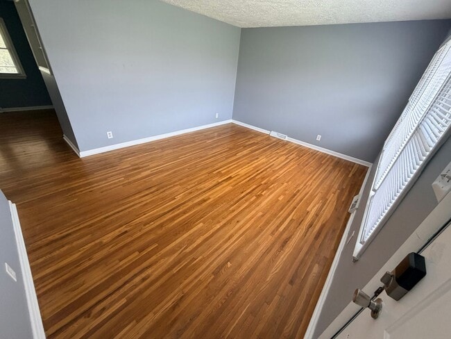 Photo - 1134 Oakwood Dr