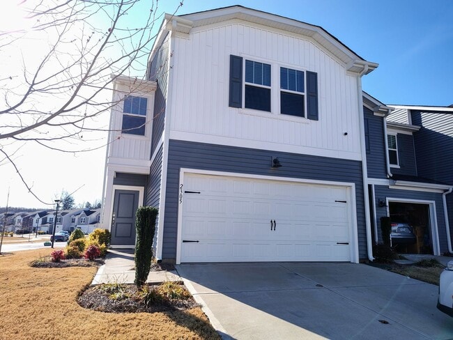 Building Photo - Beautiful 3 bedroom, 2.5 bathroom townhome in Belterra!