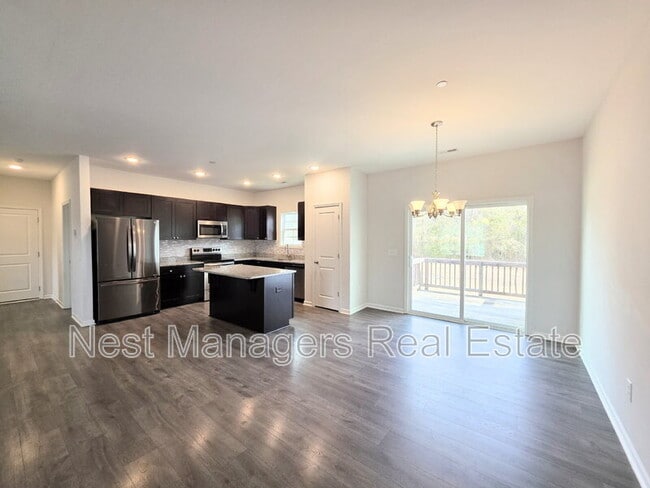 Photo - 245 Southern Pl