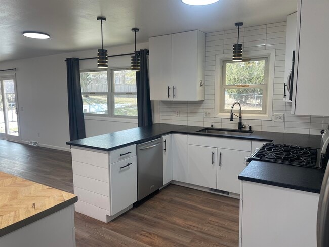 Photo - 2727 Florann Dr