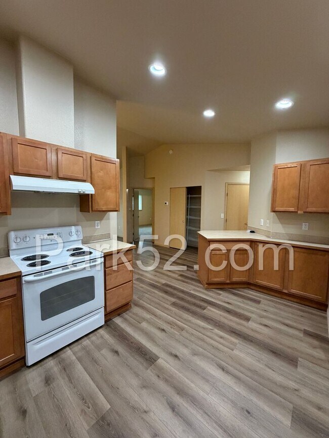 Photo - 3-Bedroom Duplex - Gated Community - Puyallup