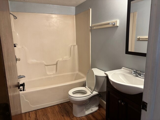 Photo - Hillside Apartments Unit 103