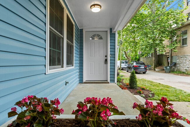 Photo - 317 Ross Ave