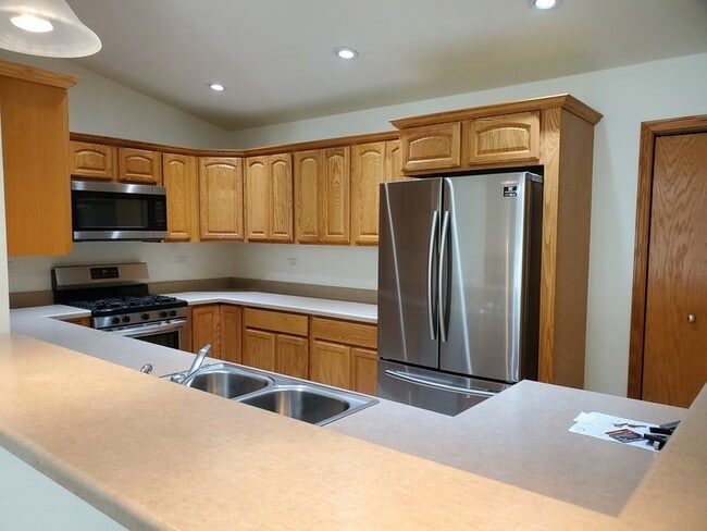 332 Cassidy Ct