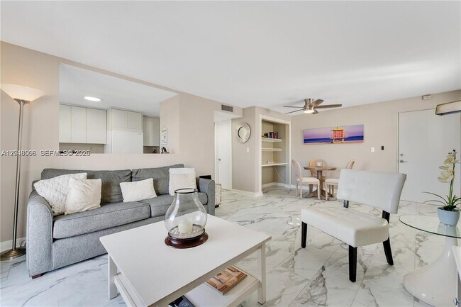 Photo - 1418 Collins Ave Unit 504