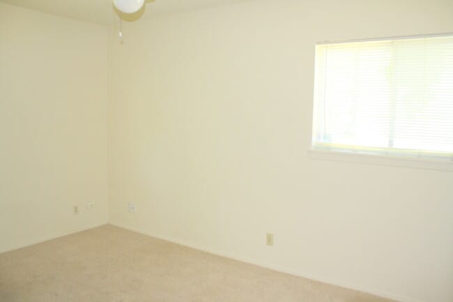 Photo - 3 BR / 1 BA House off Shoal Creek/Steck!