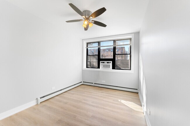 Photo - 1546 W Jonquil Terrace Unidad 005