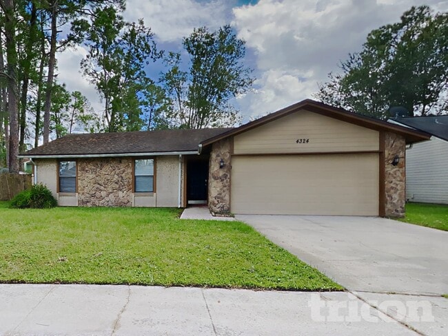 Photo - 4324 Queensway Dr