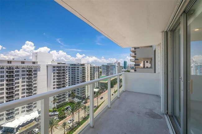 Photo - 5701 Collins Ave Unit 1611