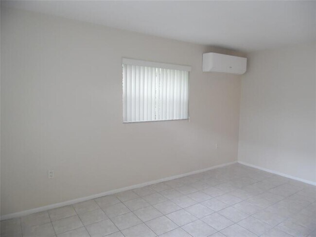 Photo - 7321 NW 37th St Unit 3