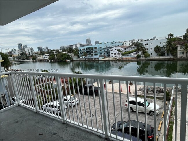110 S Shore Dr Unit 4E