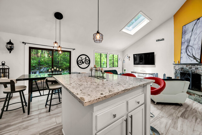 Building Photo - 213 Ledge Dr Unit 213