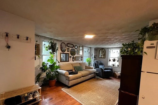 Photo - 88 Oxford Ave