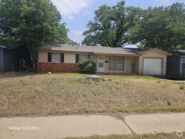 Building Photo - 1909 45th St Rental
