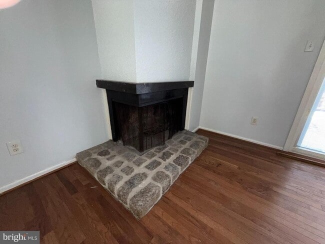 Building Photo - 423 Sonora Ct