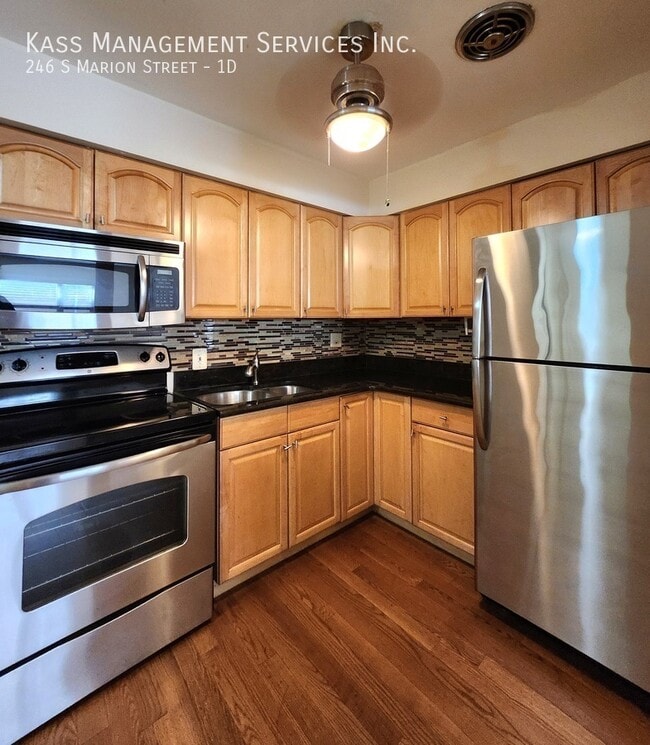 Building Photo - 246 S Marion St Unit 1D