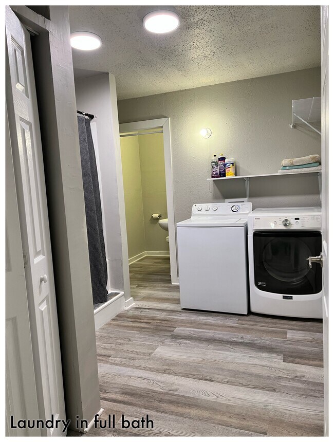 Photo - 1001 Main St