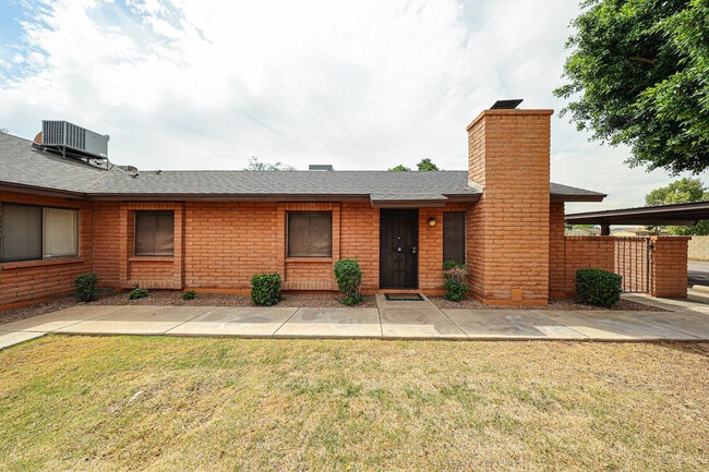 Building Photo - 102 W Concorda Dr Unit #103