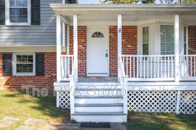 Photo - 10904 Newlands Ct House