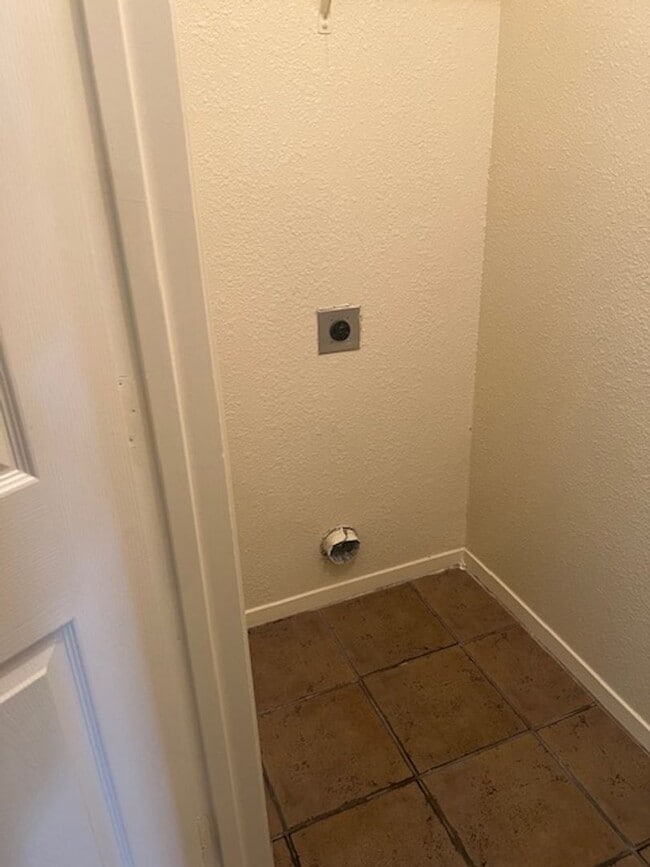 Photo - 2204 Katy Ln Unit B