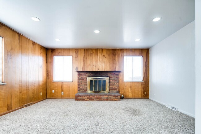 Photo - 2445 S York St Unit 1