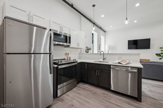 Photo - 70 Roseville Ave